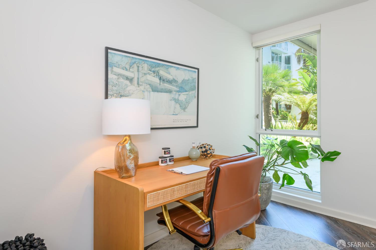 555 4th Street # 438