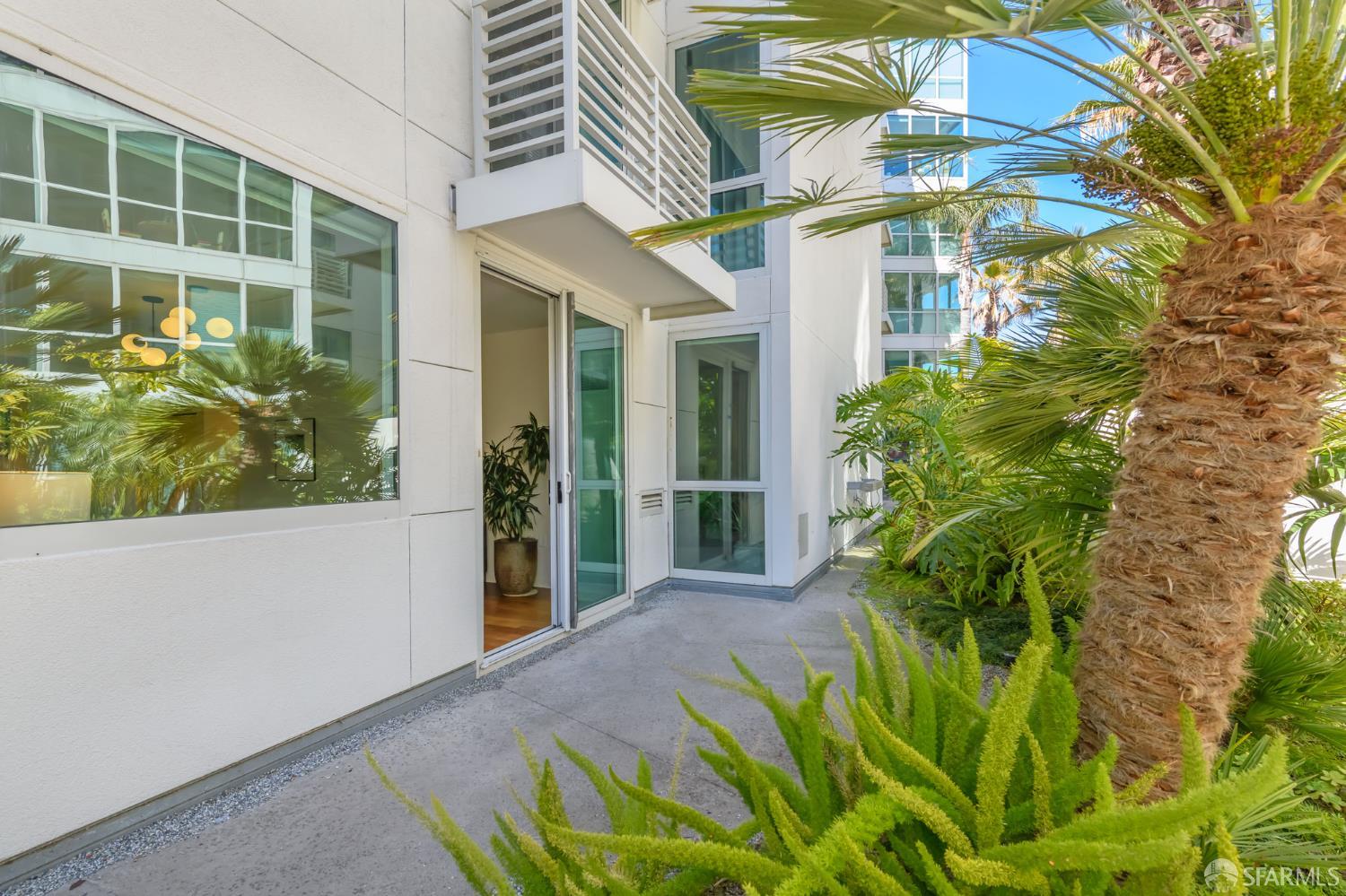 555 4th Street # 438