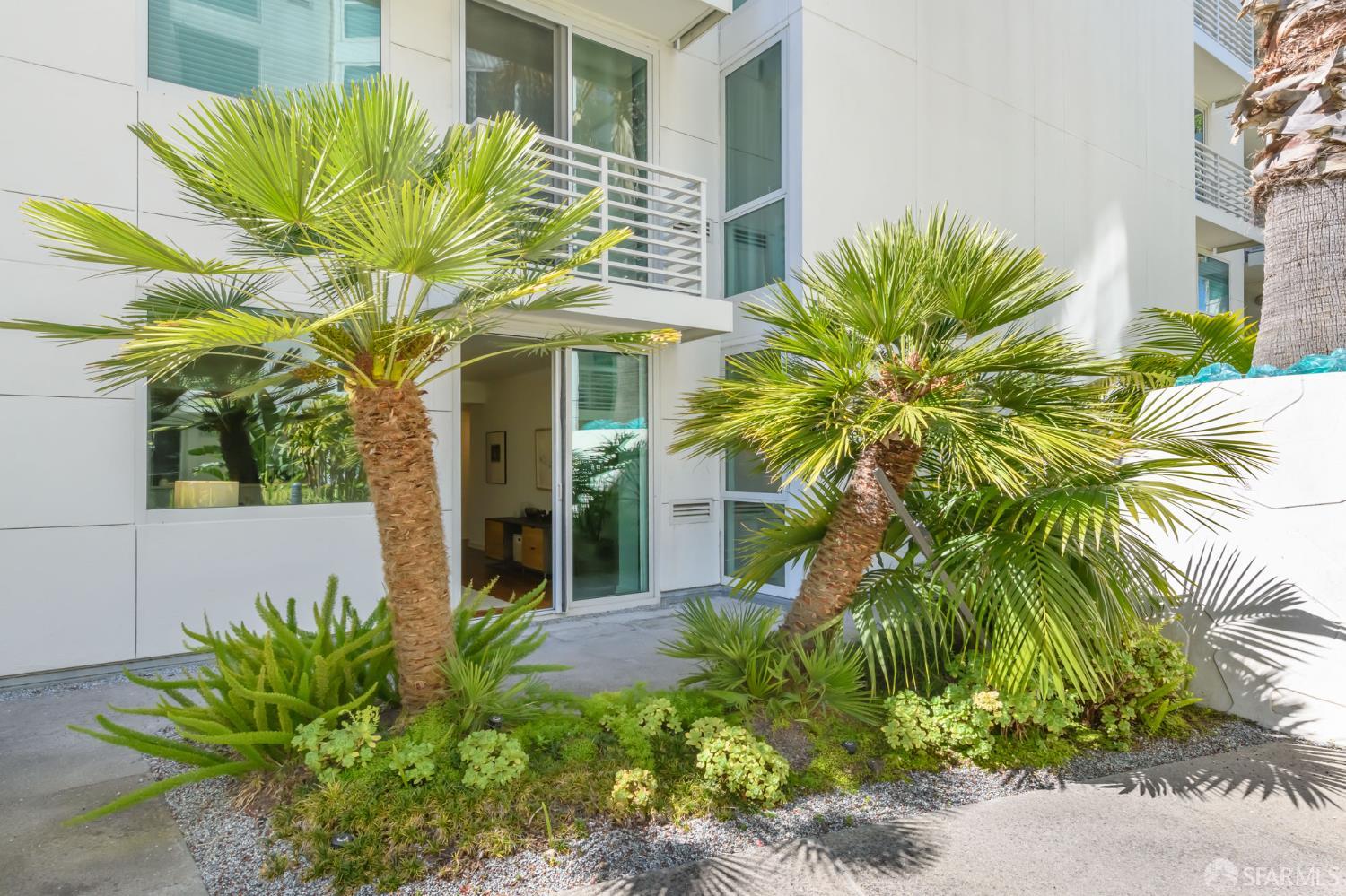 555 4th Street # 438