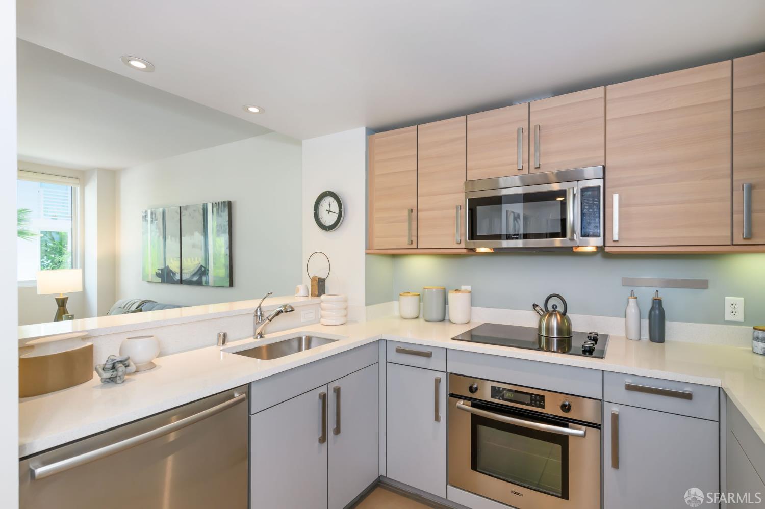 555 4th Street # 438