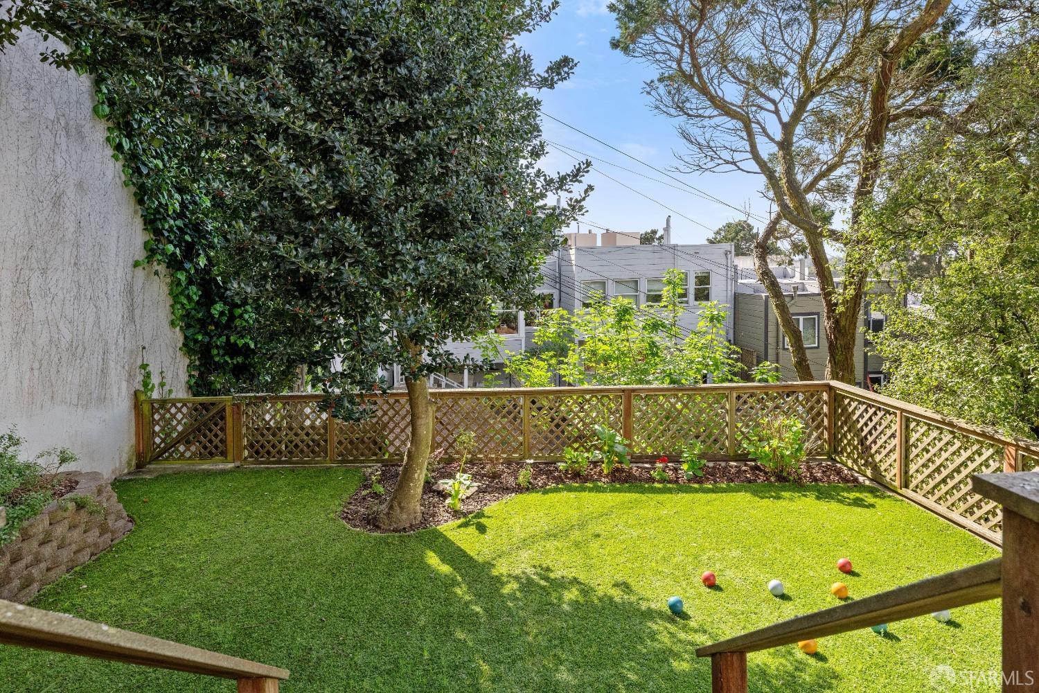 21 Hill Point Avenue