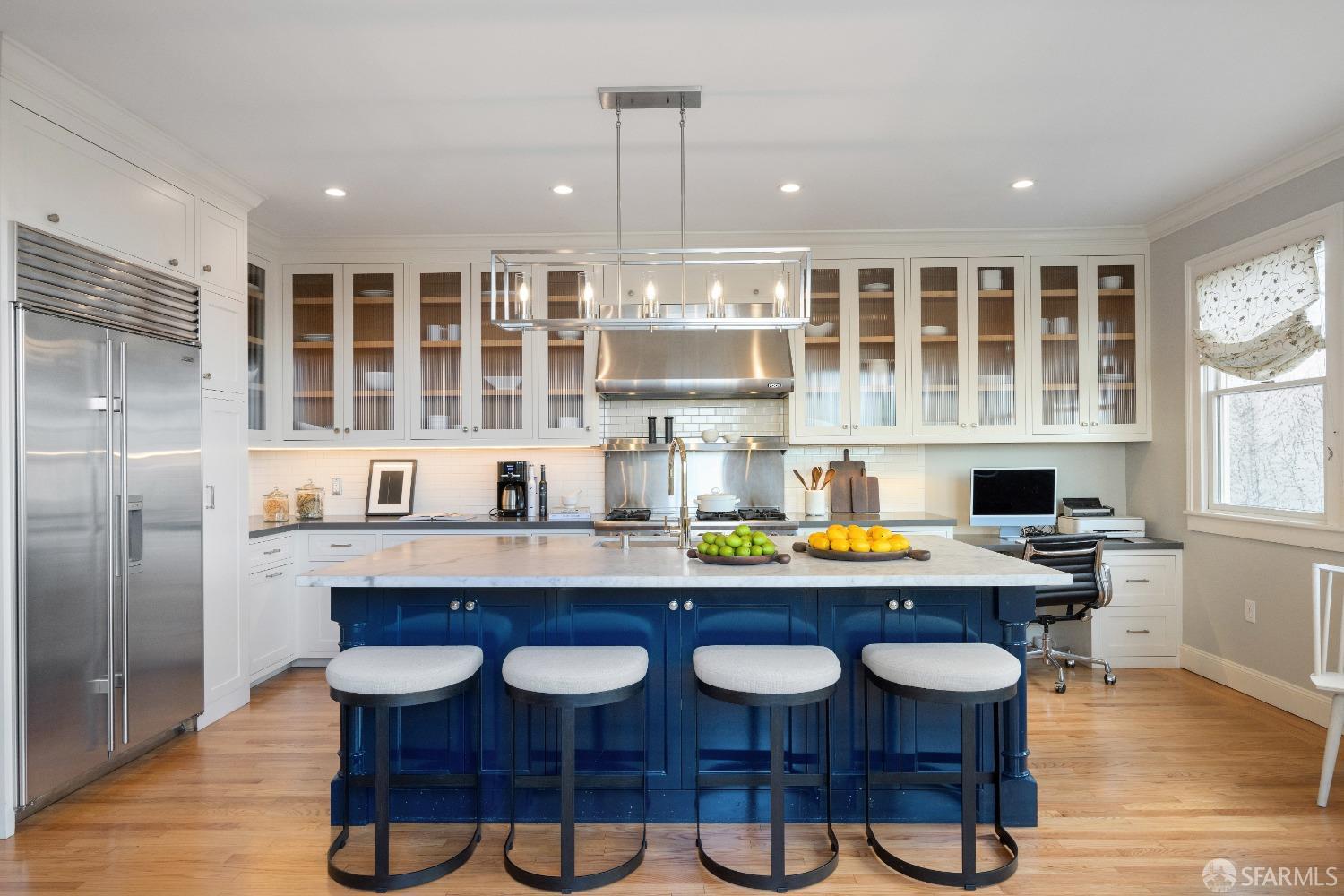 21 Hill Point Avenue