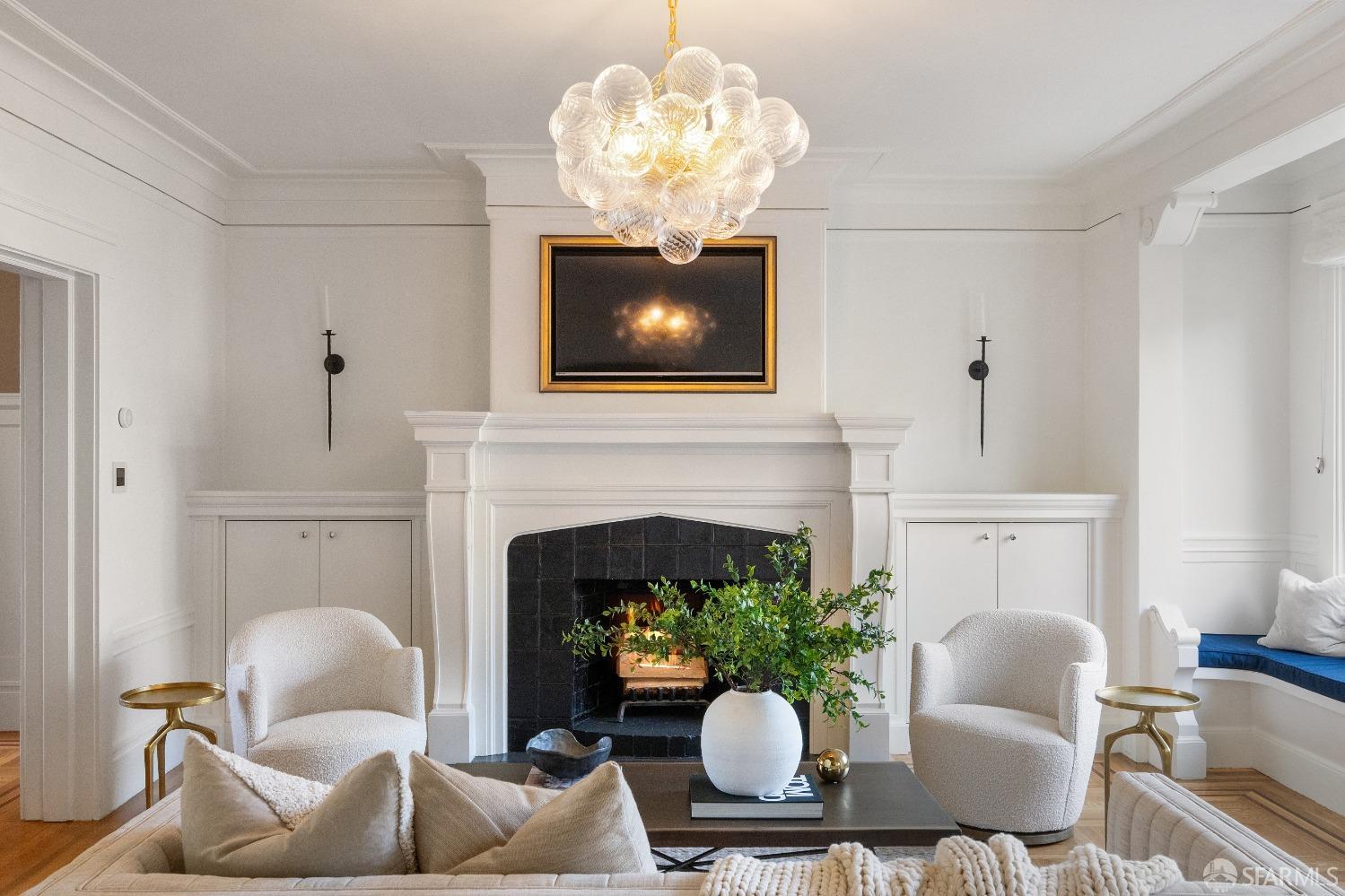 21 Hill Point Avenue