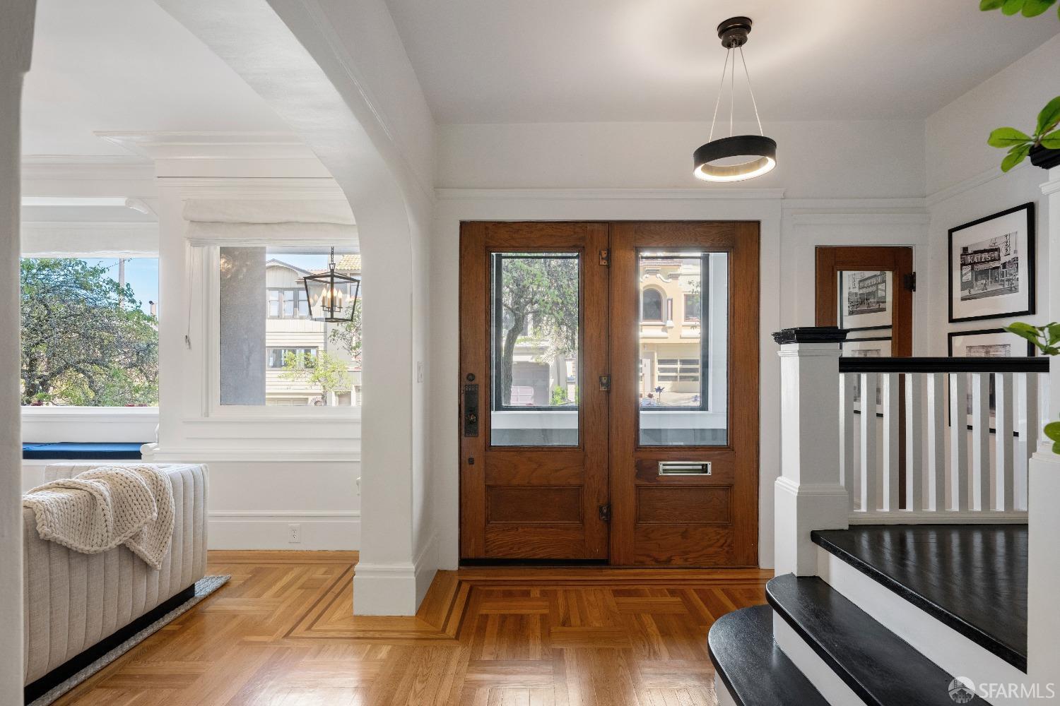 21 Hill Point Avenue
