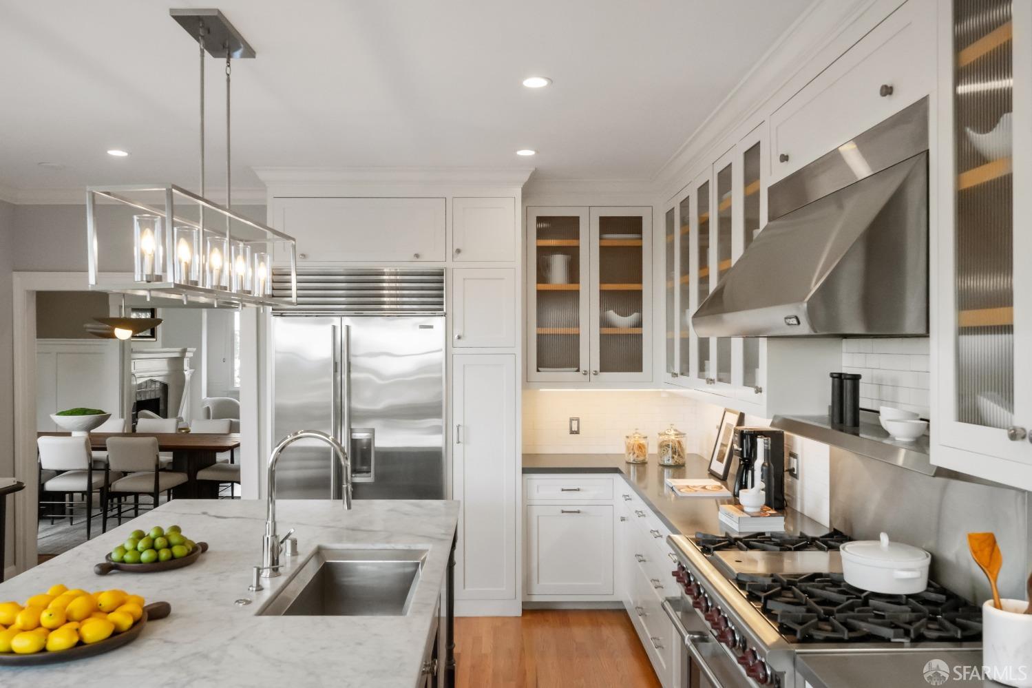 21 Hill Point Avenue