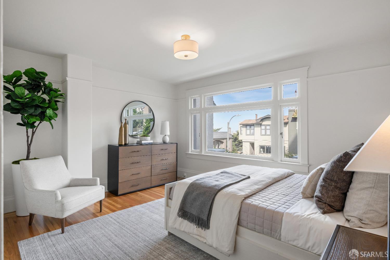 21 Hill Point Avenue