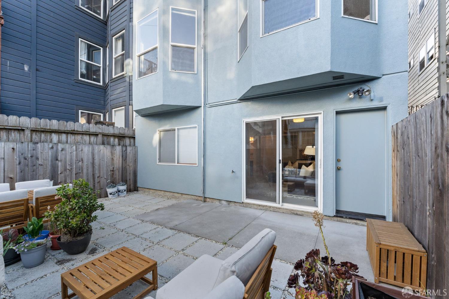 15 Woodward Street