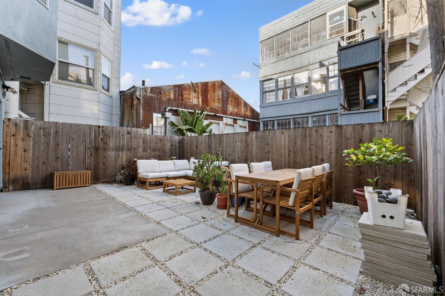 15 Woodward Street
