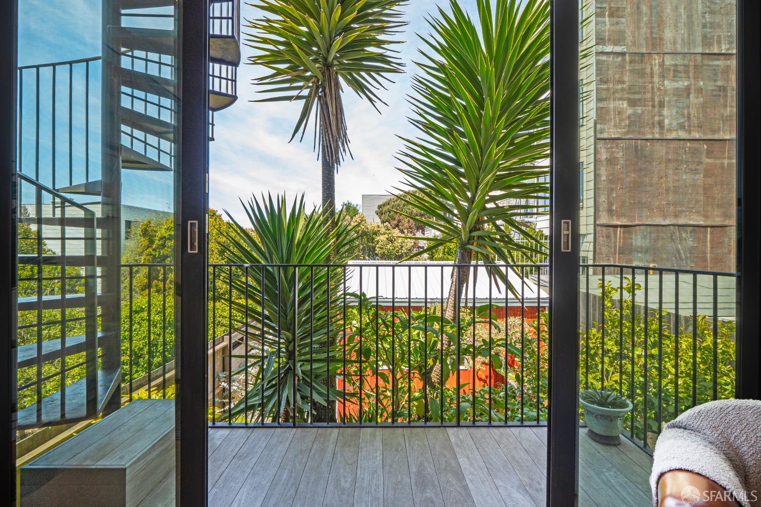 220 Anza Street