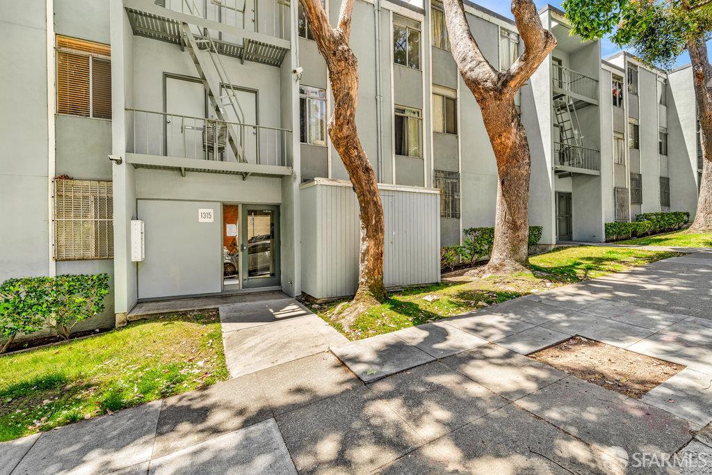 1315 Laguna Street # 6