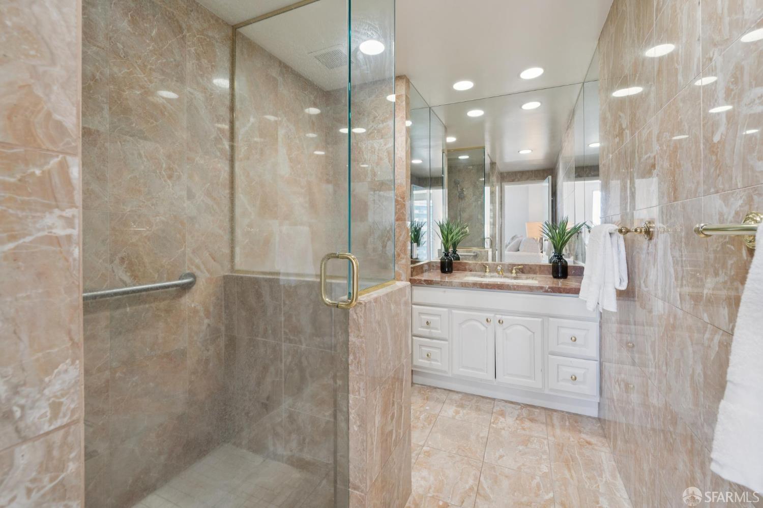 1200 Gough Street # 10A