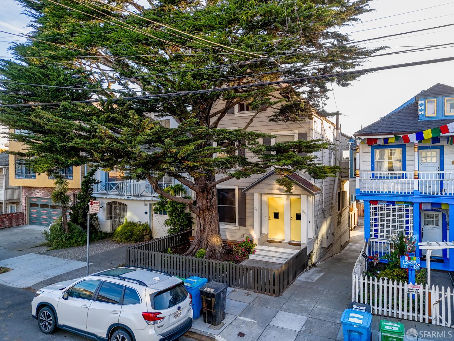 1251-1253 46th Avenue