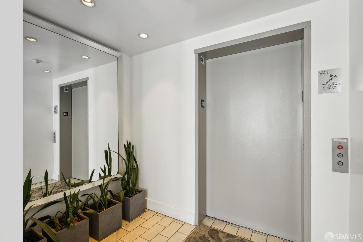 566 S Van Ness Avenue # 31