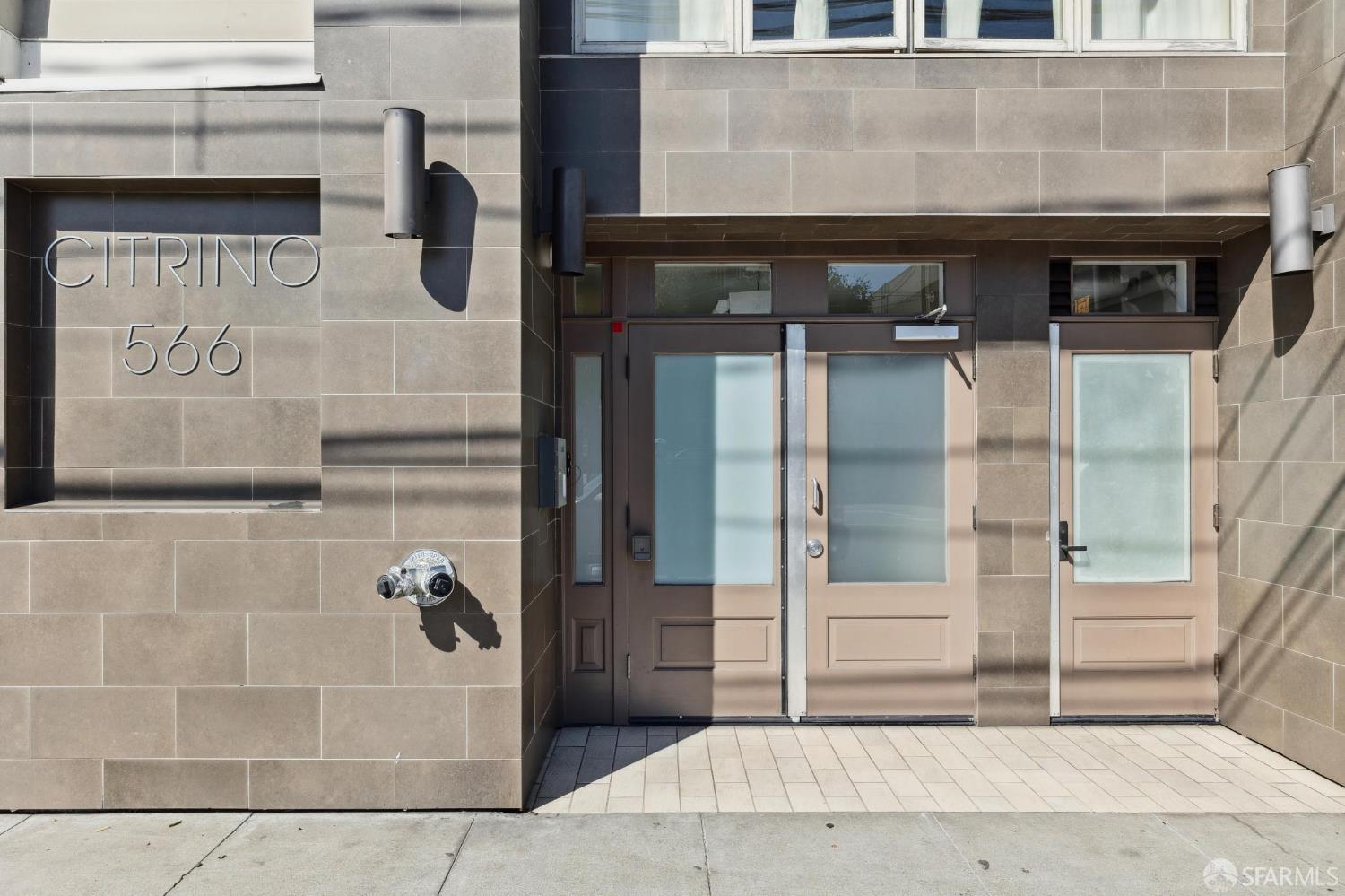 566 S Van Ness Avenue # 31