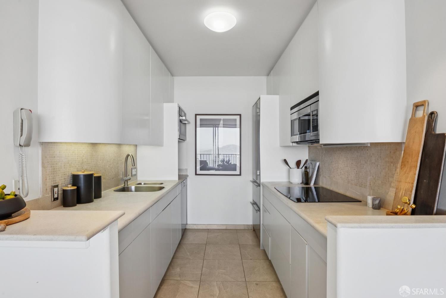 999 Green Street # 1403