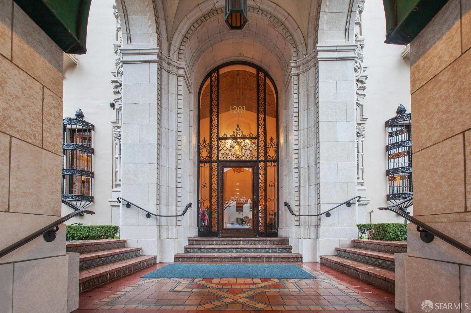 1201 California Street # 205