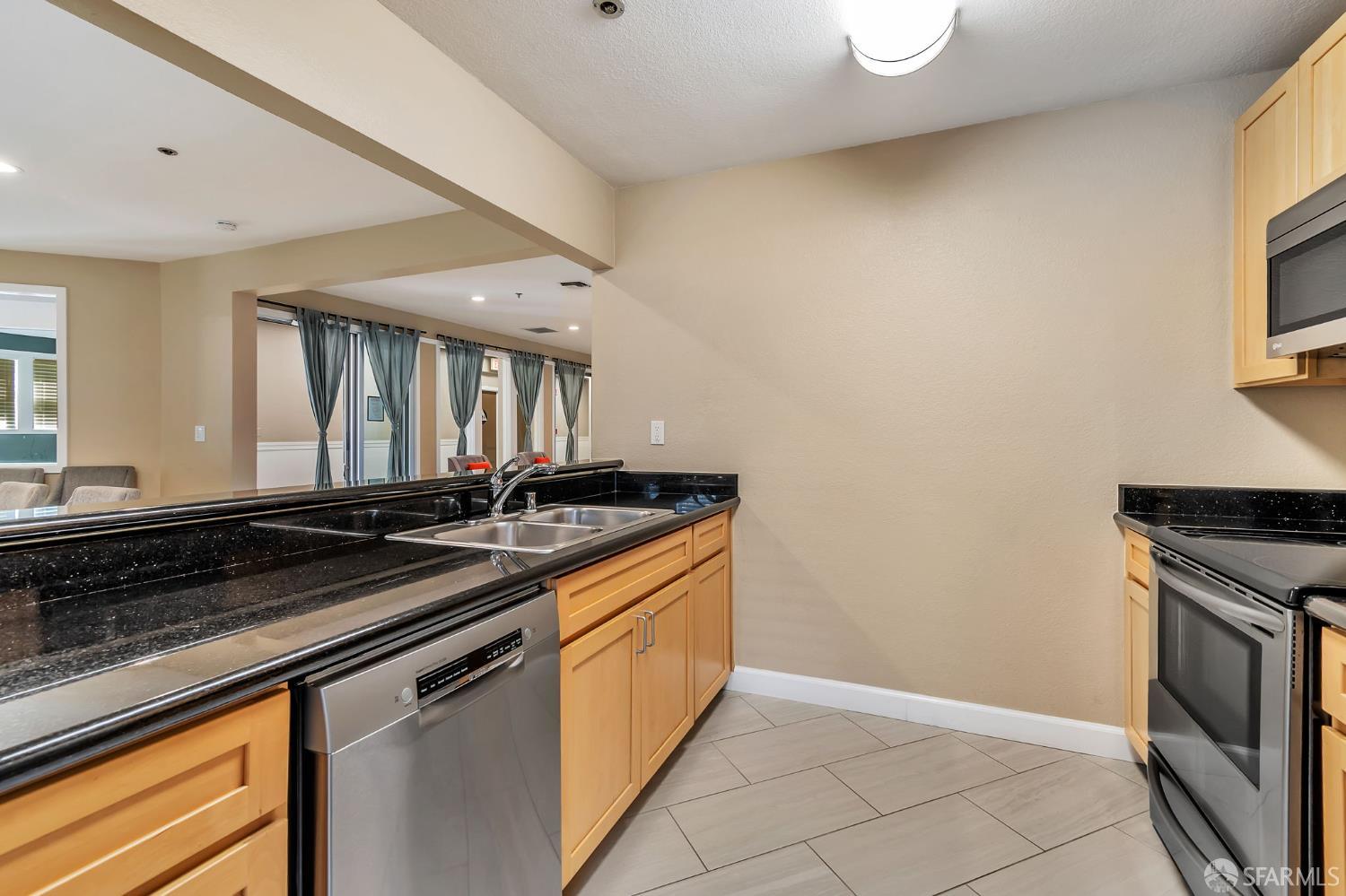 6400 Christie Avenue # 4415