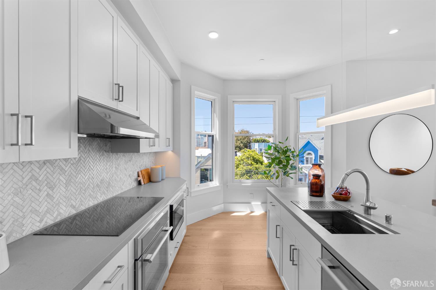 38 Steiner Street # 303