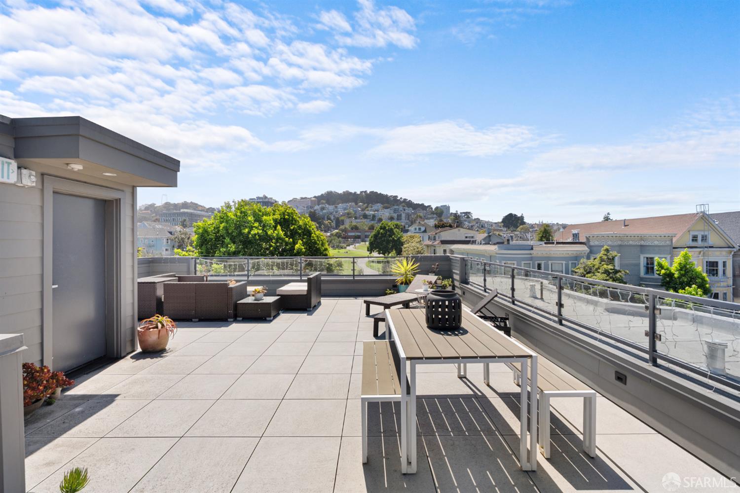38 Steiner Street # 303