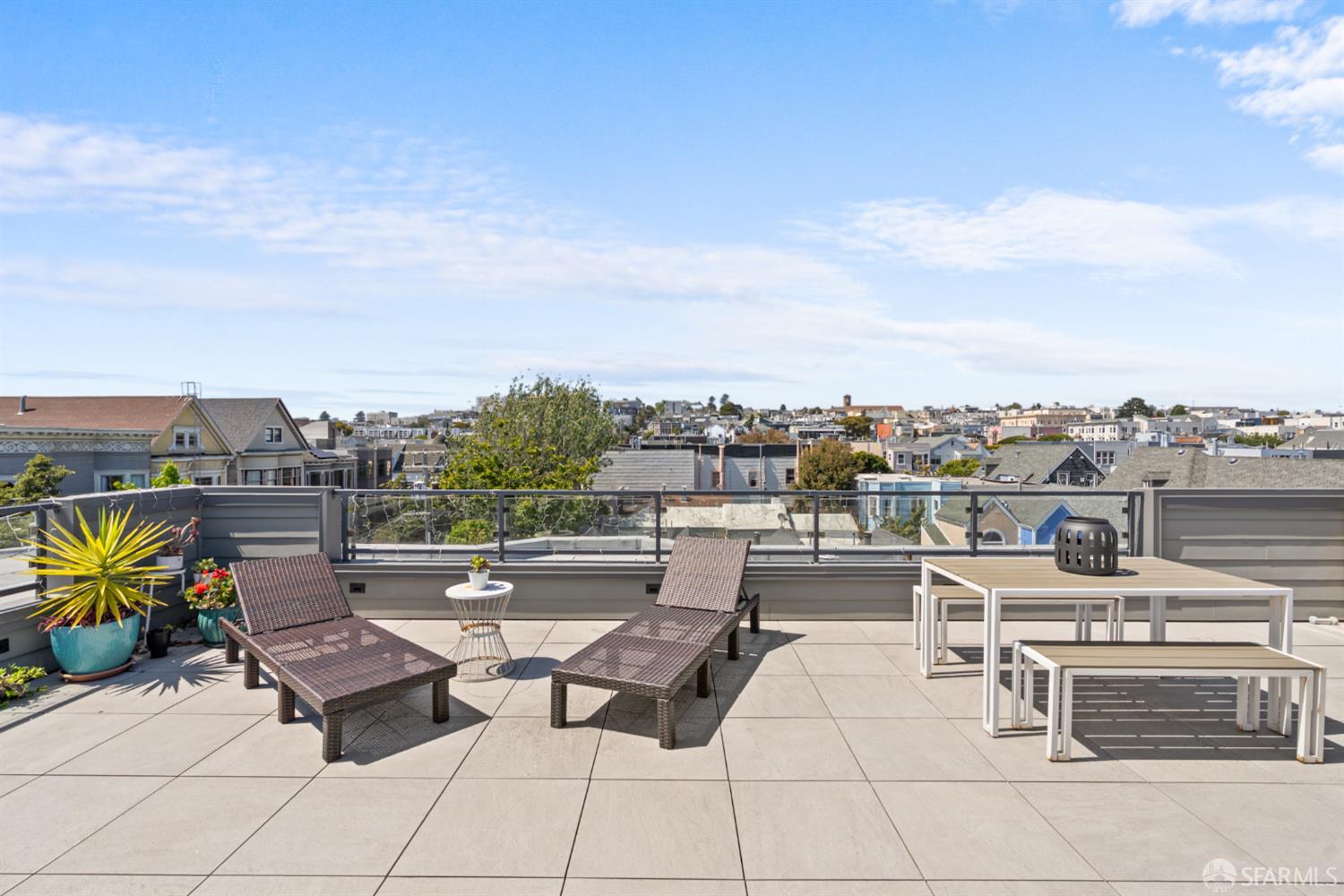 38 Steiner Street # 303