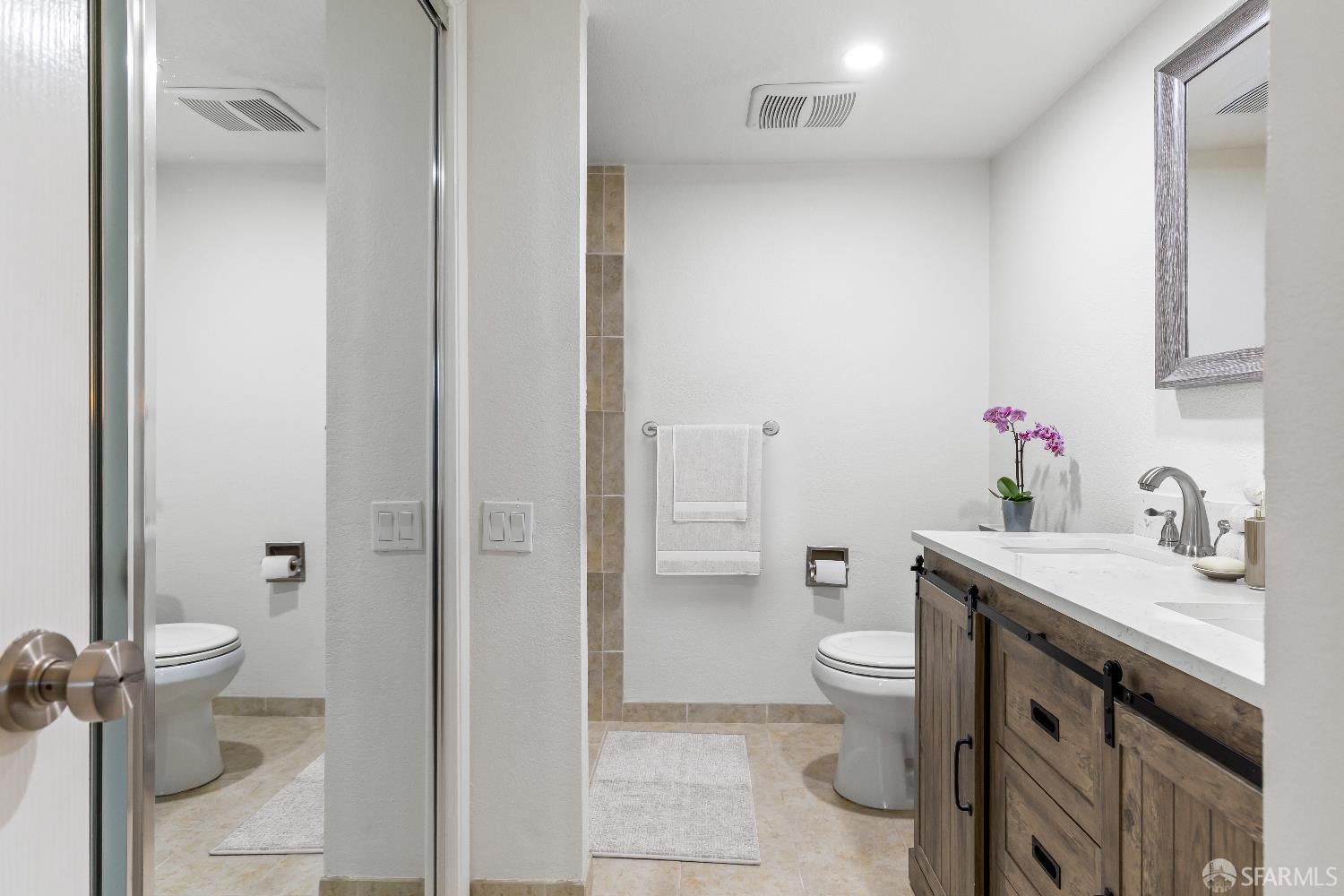 1541 Moraga Way