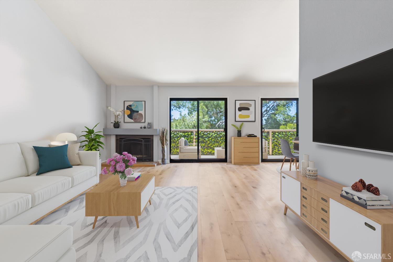 1541 Moraga Way