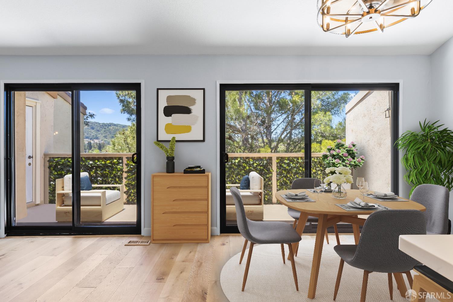 1541 Moraga Way