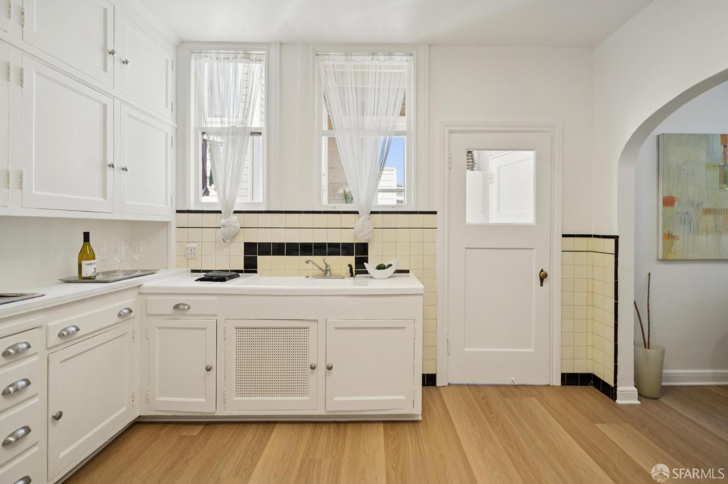 1063-1065 Sanchez Street