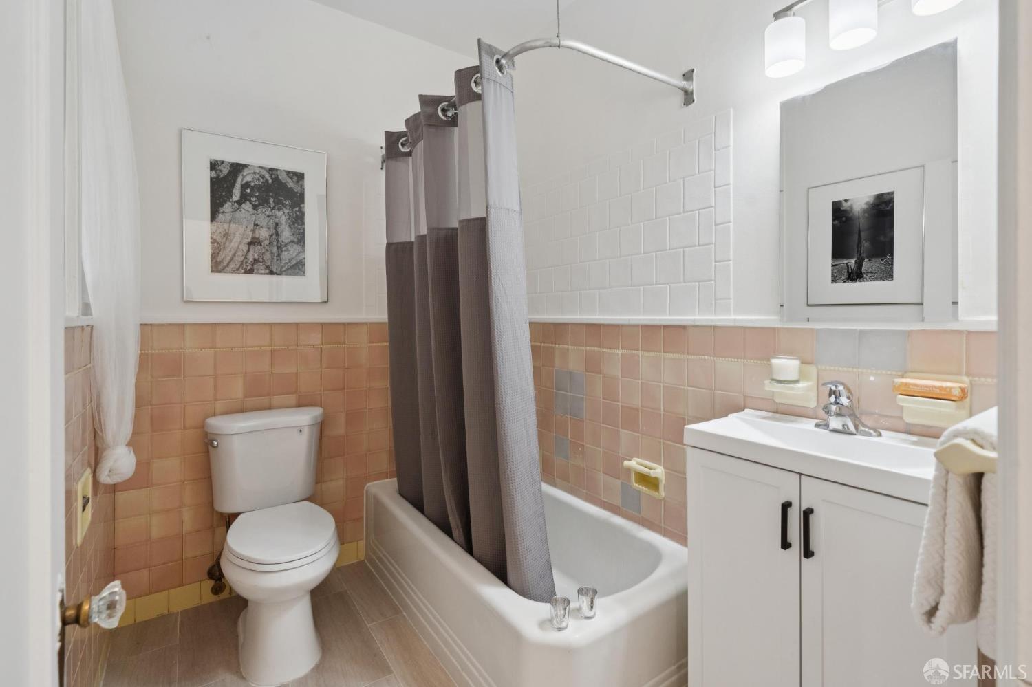 1063-1065 Sanchez Street