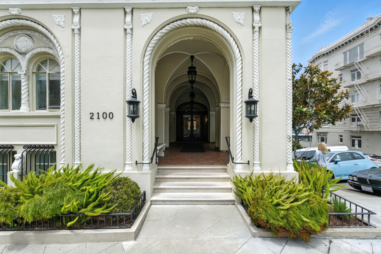 2100 Green Street # 706