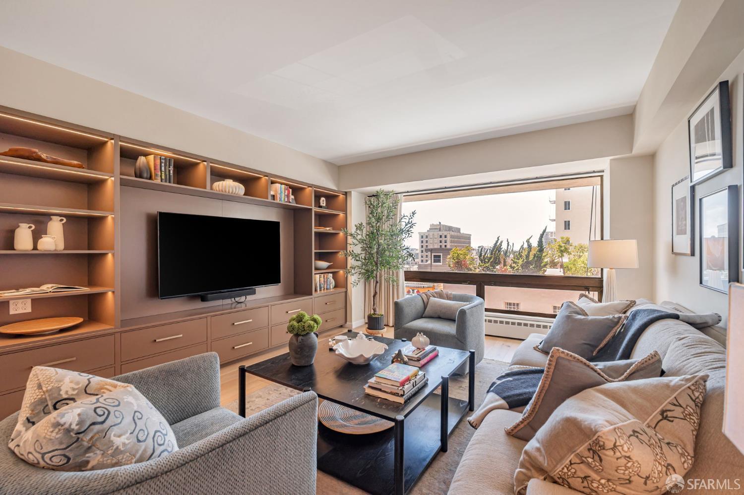 1177 California Street # 212