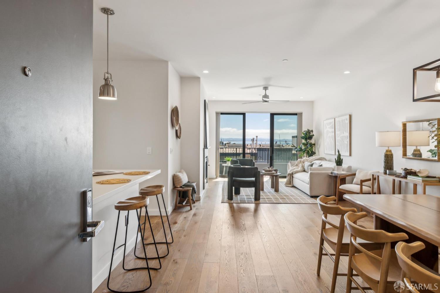 1301 Indiana St #404