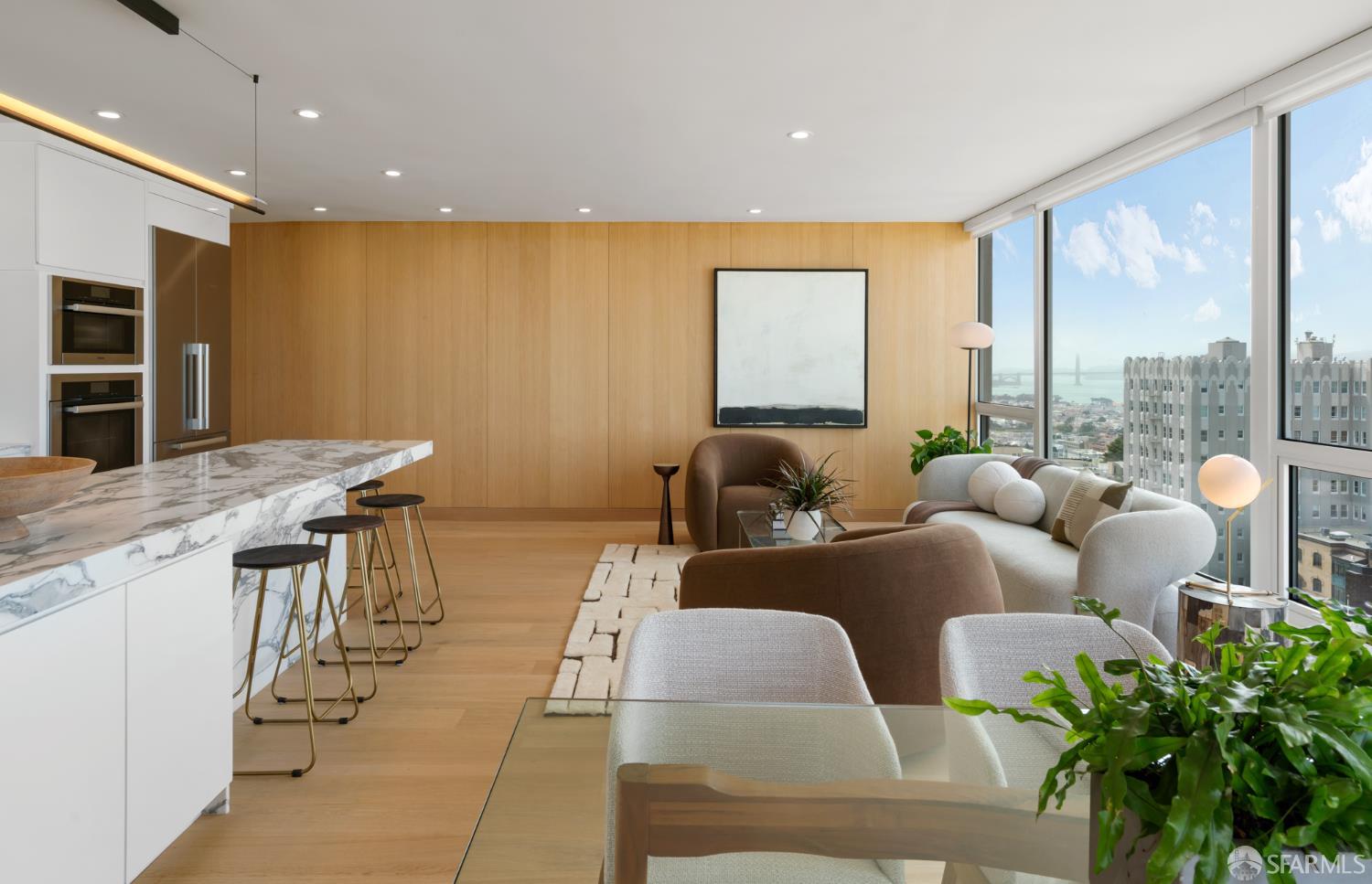 1070 Green Street # 801