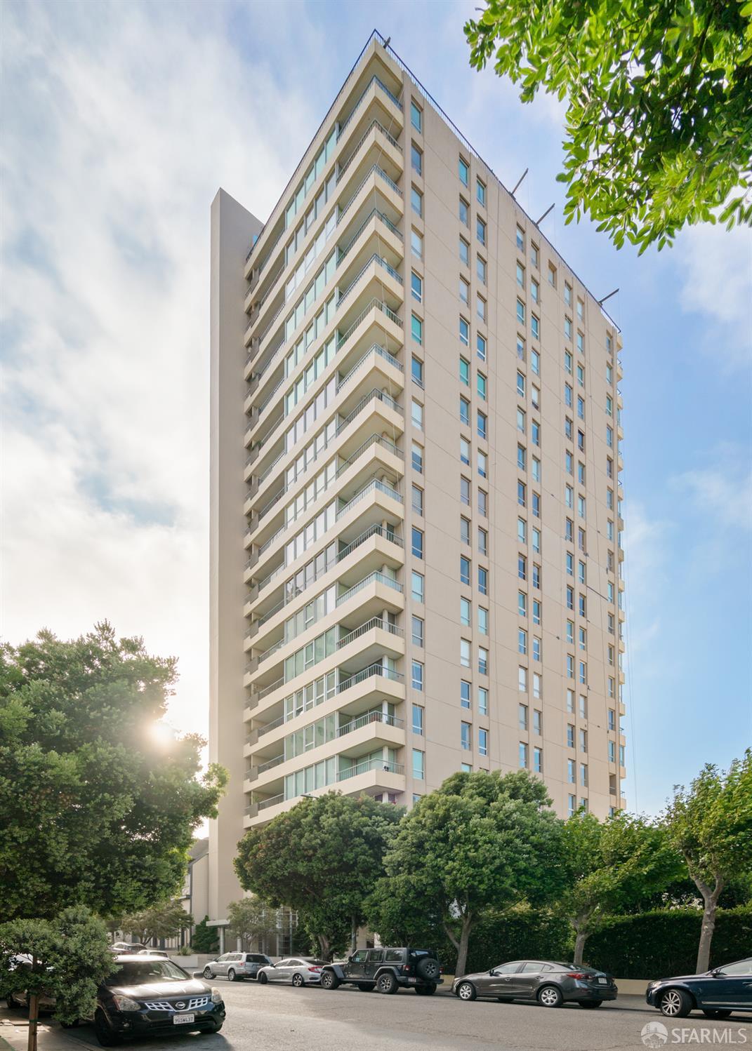 1070 Green Street # 801