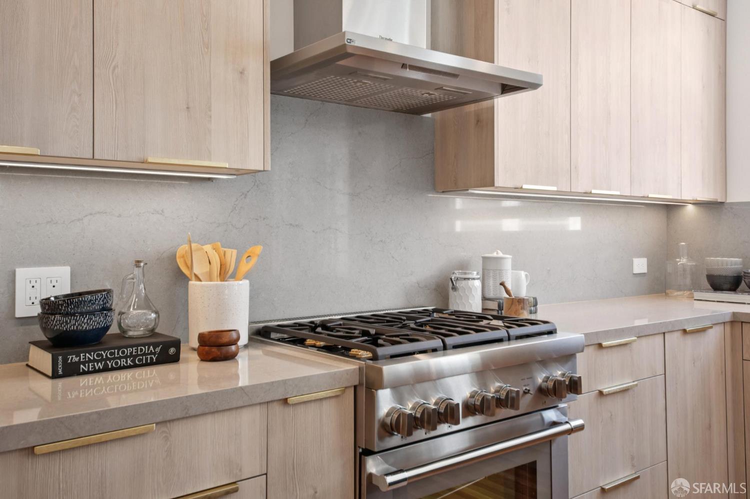 3445 Fillmore Street