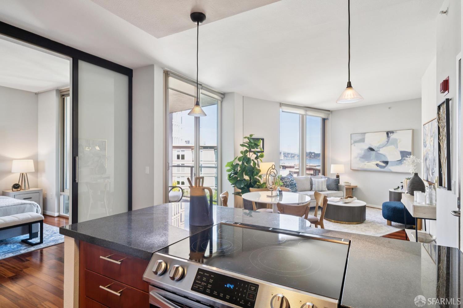 88 King Street # 705