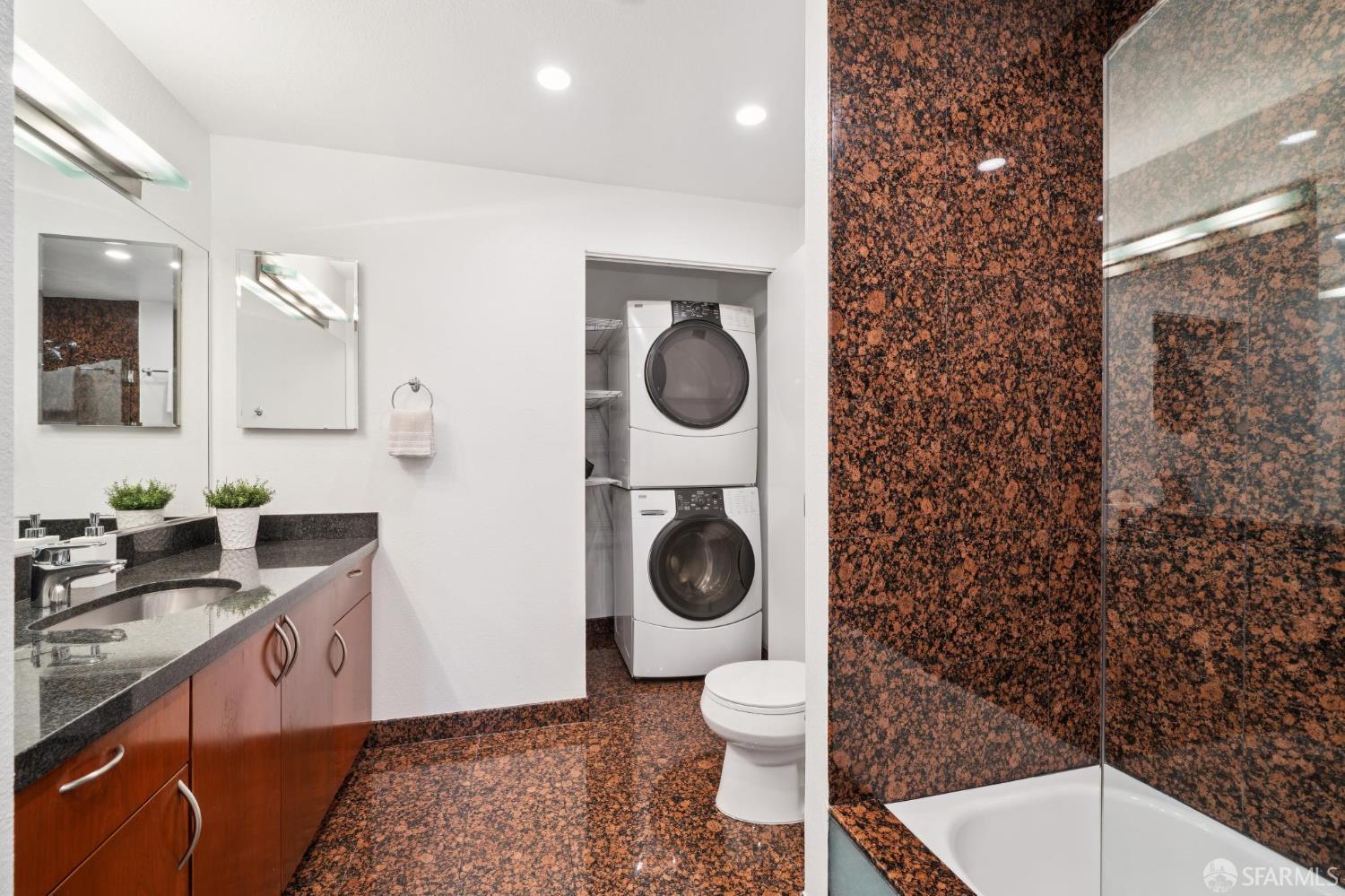 88 King Street # 705