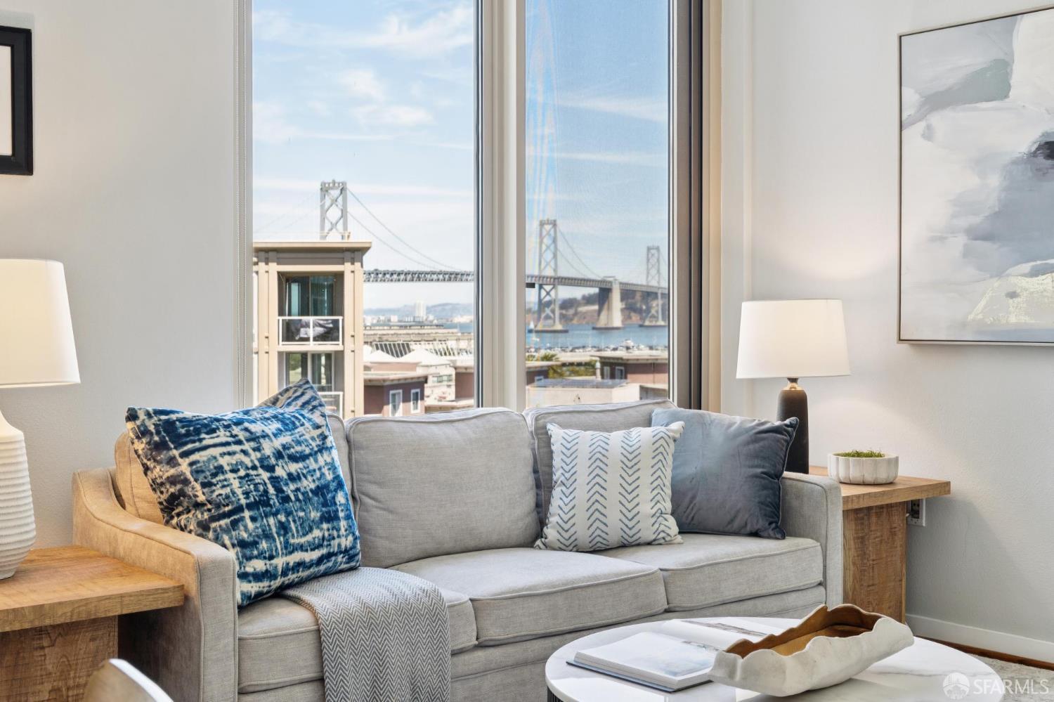 88 King Street # 705