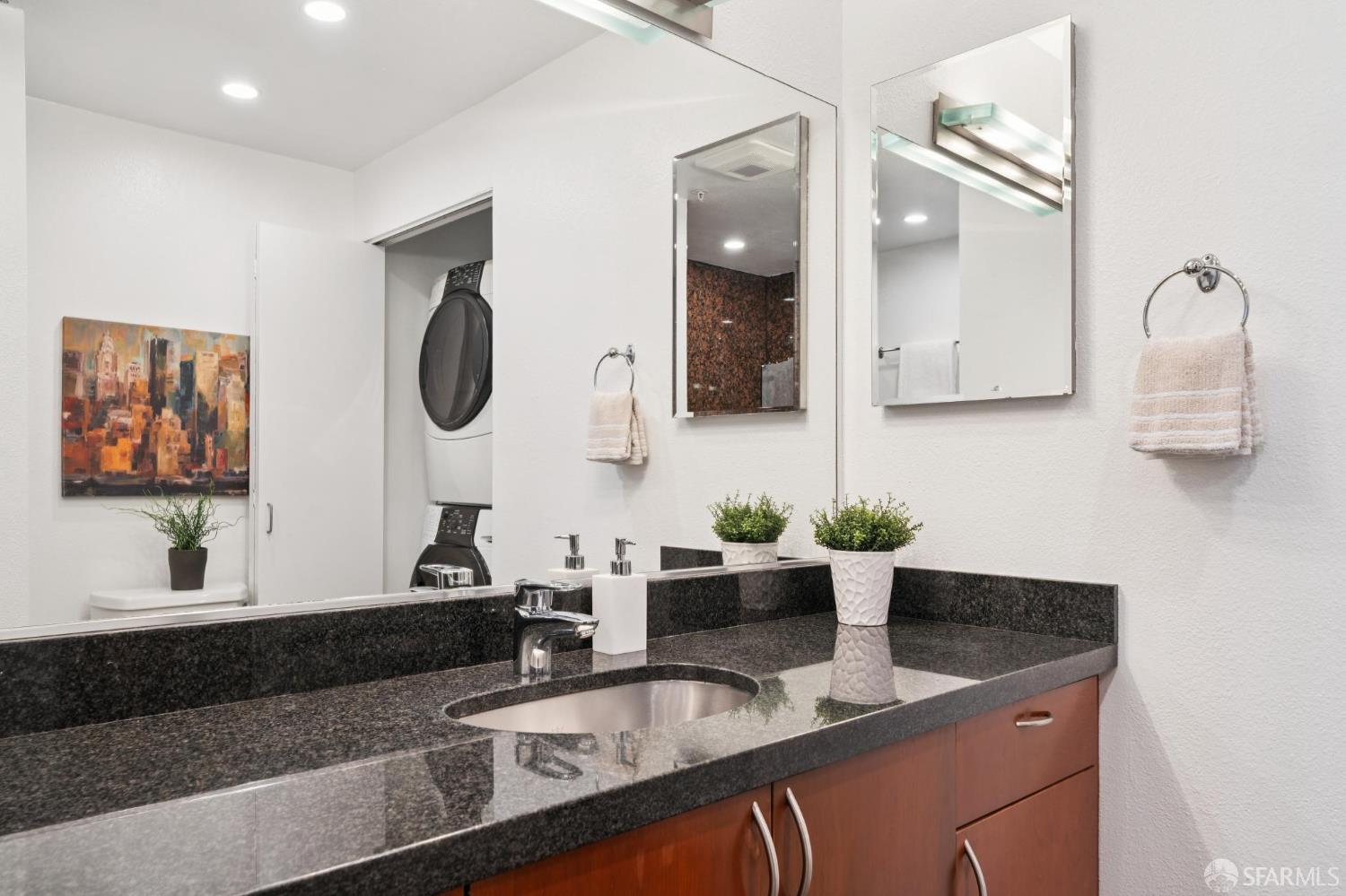 88 King Street # 705