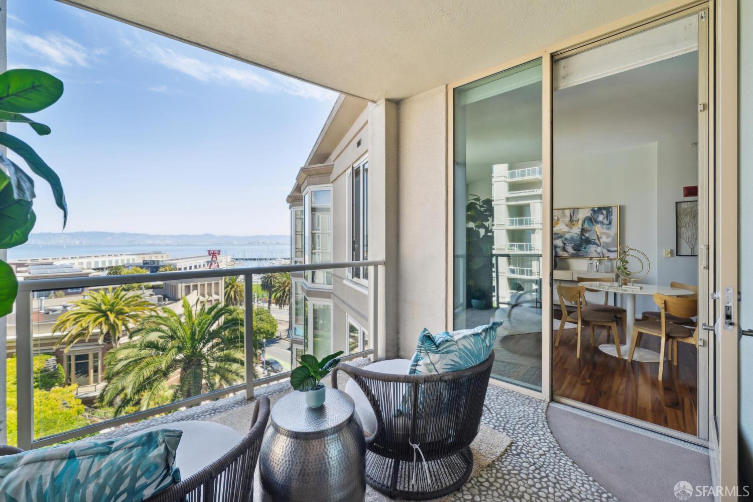 88 King Street # 705