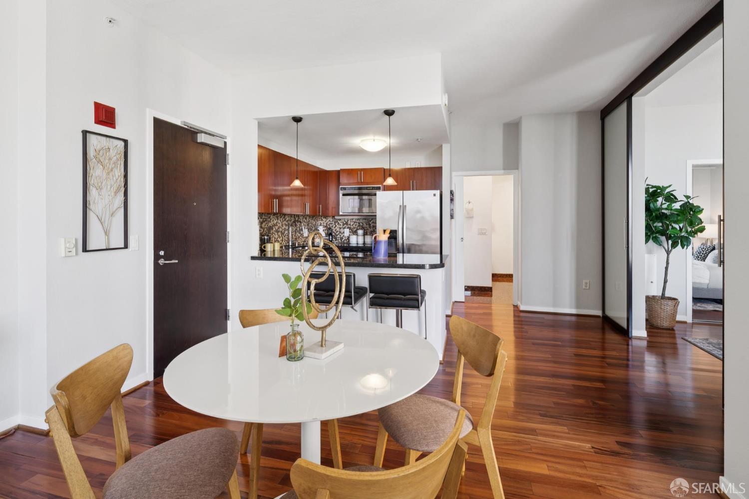 88 King Street # 705