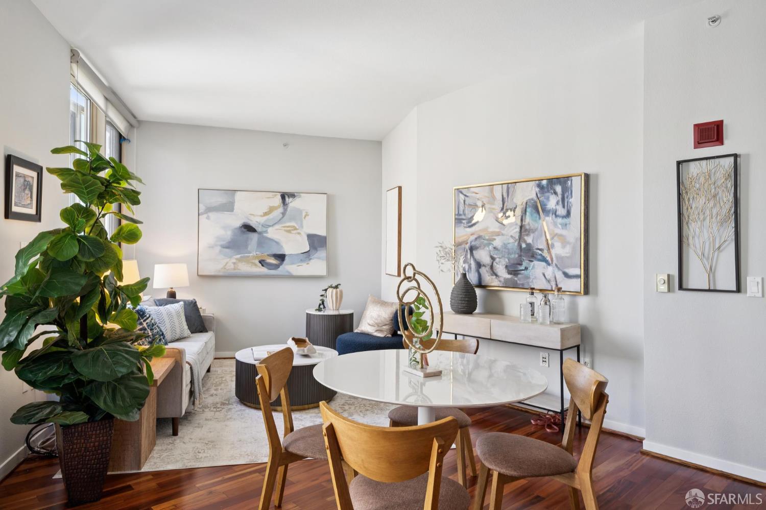 88 King Street # 705