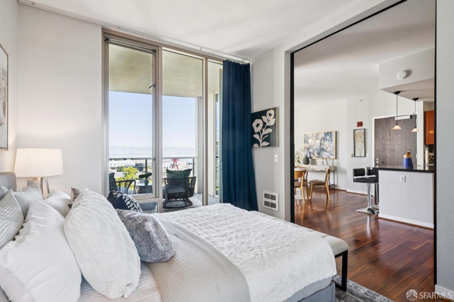 88 King Street # 705