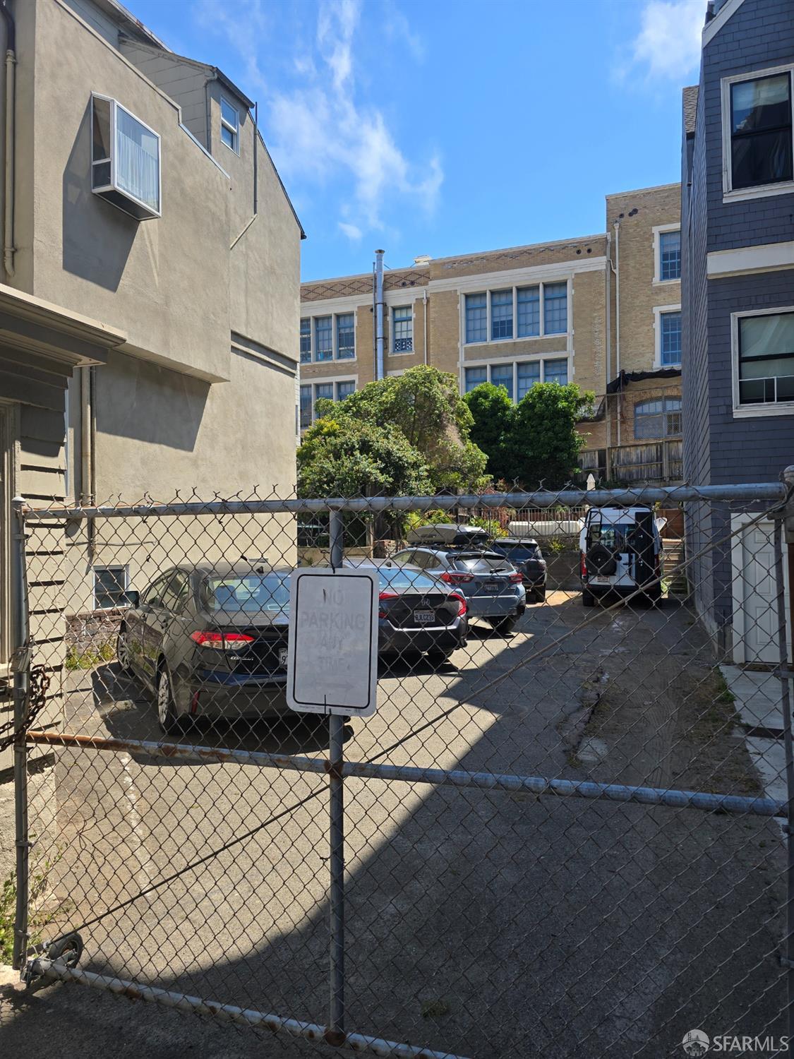 1728 Larkin Street