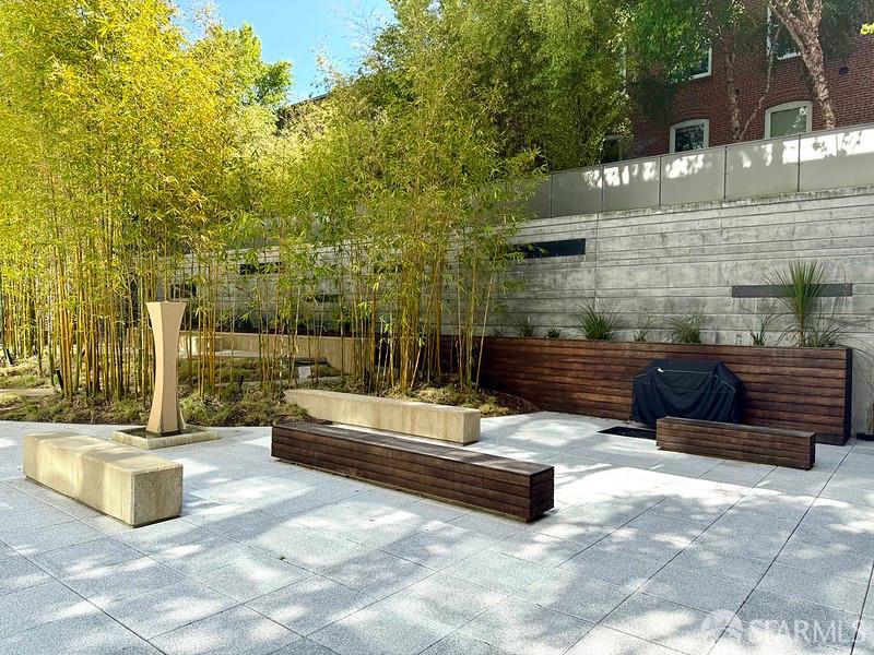 2125 Bryant Street # 403