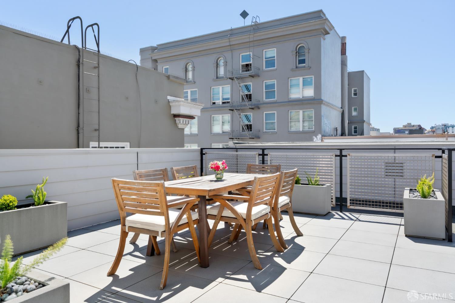 824 Hyde Street