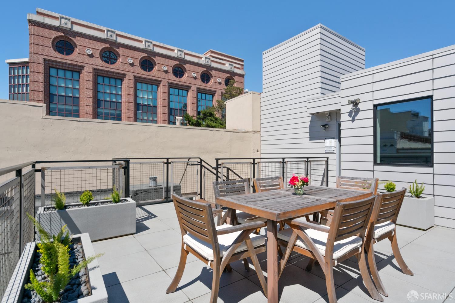 824 Hyde Street