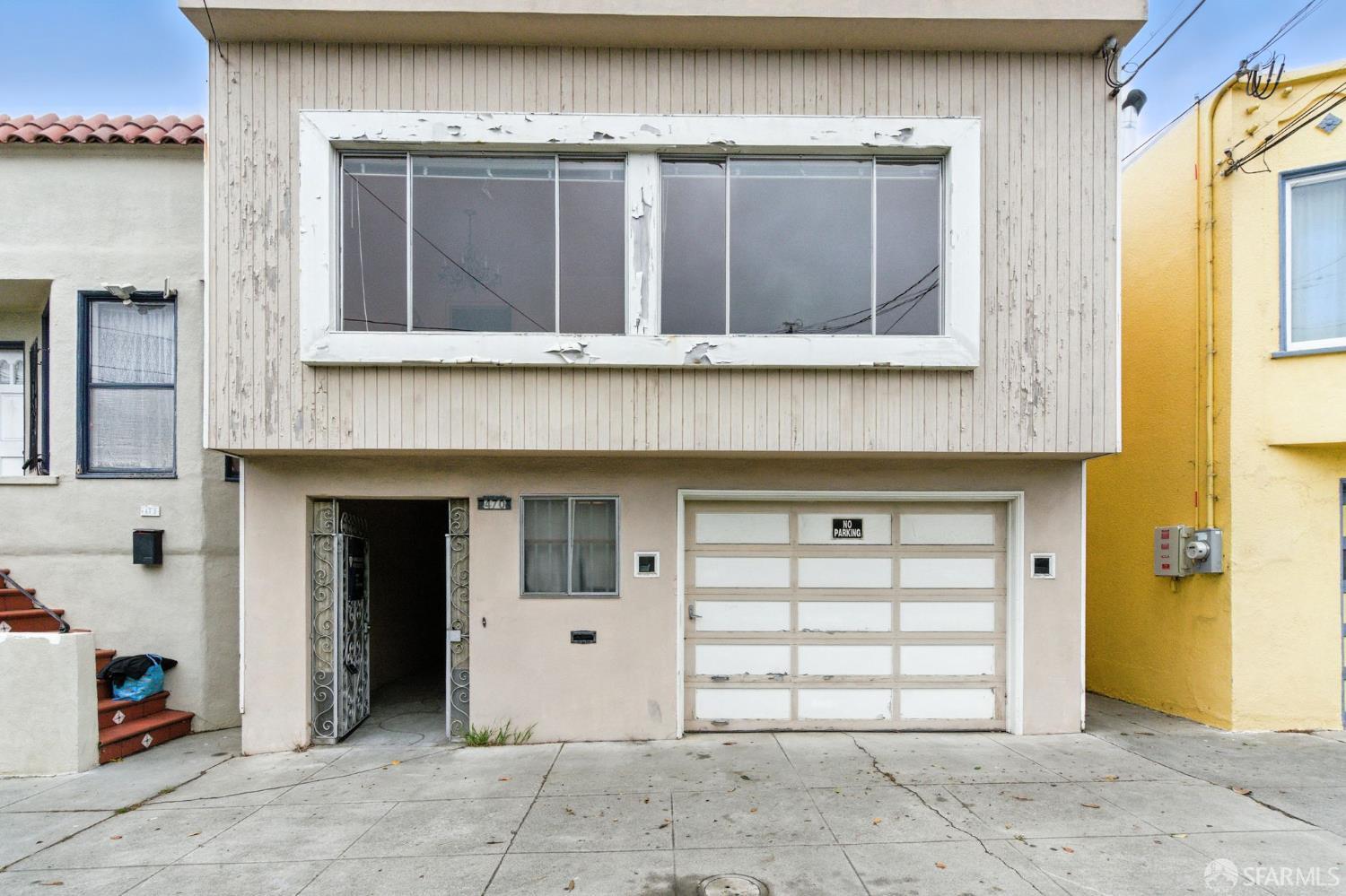 470 Madrid Street