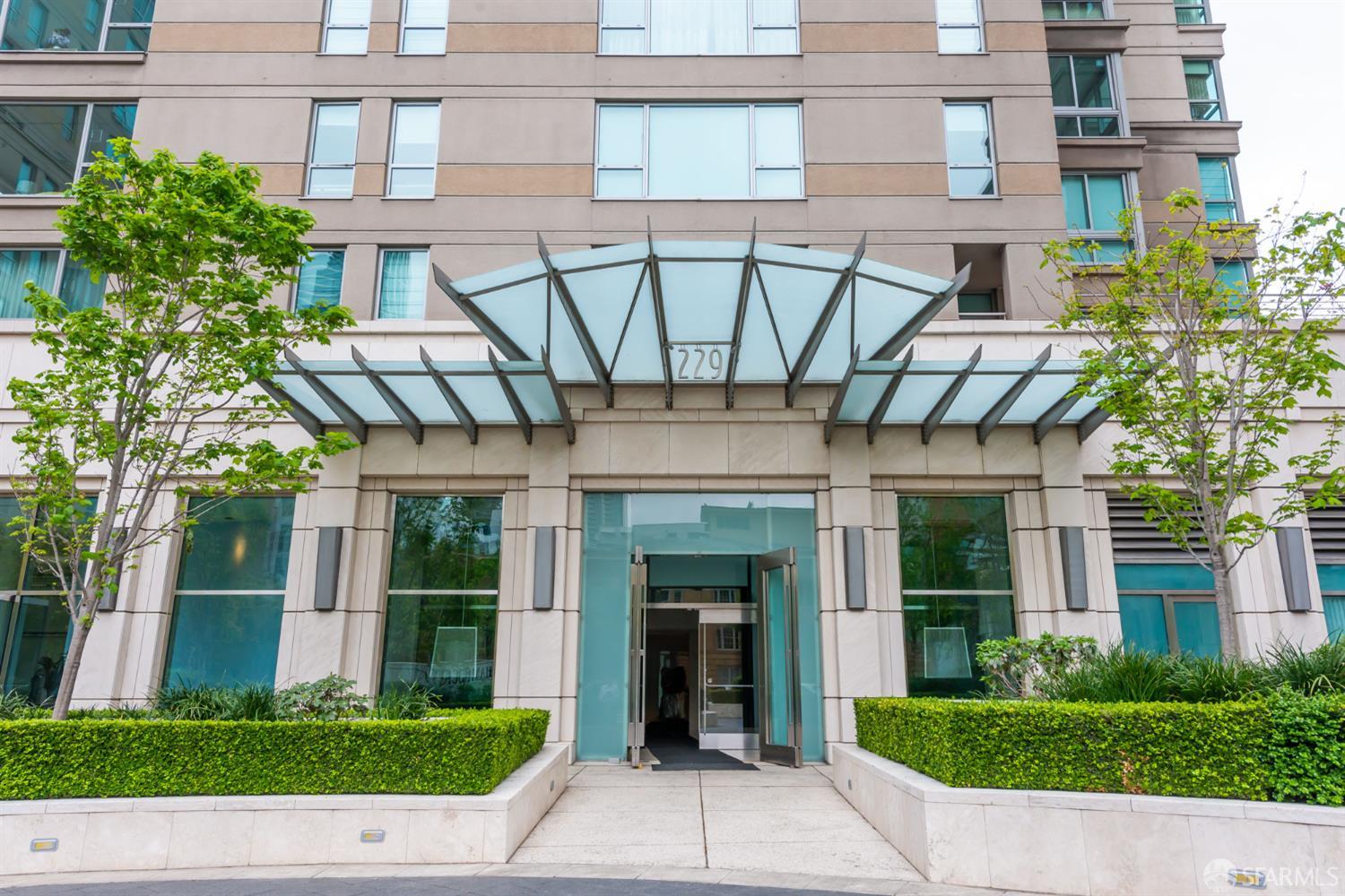 219 Brannan Street # 7J