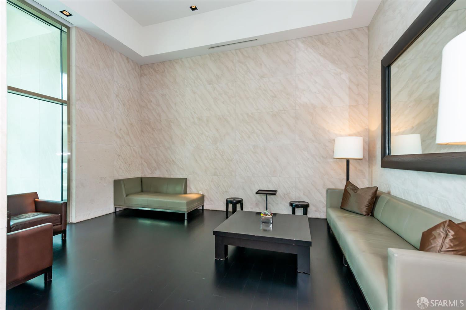 219 Brannan Street # 7J